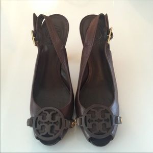 Sandals tory burch size 5